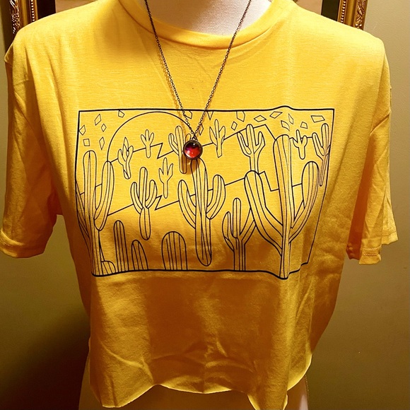 Unbranded Tops - Bright yellow cactus print desert short sleeve tee